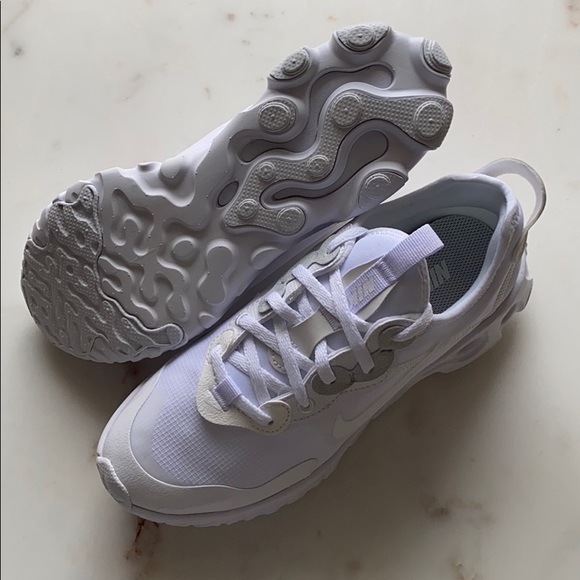 NWT Nike react Art3mis triple white - Picture 8 of 8
